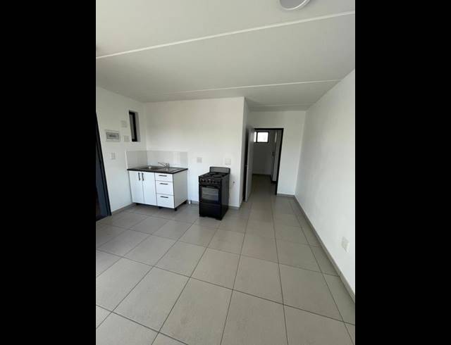 1 BEDROOM APARTMENT FOR SALE IN PROTEA GLEN